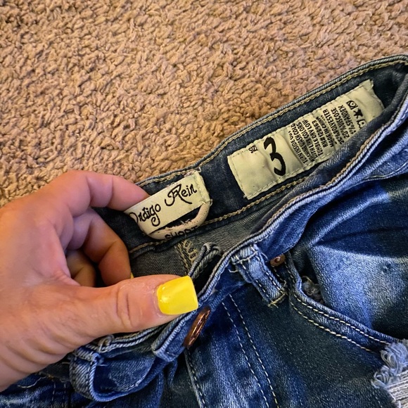 Distressed jean shorts ( youth or small womens) - Picture 4 of 4